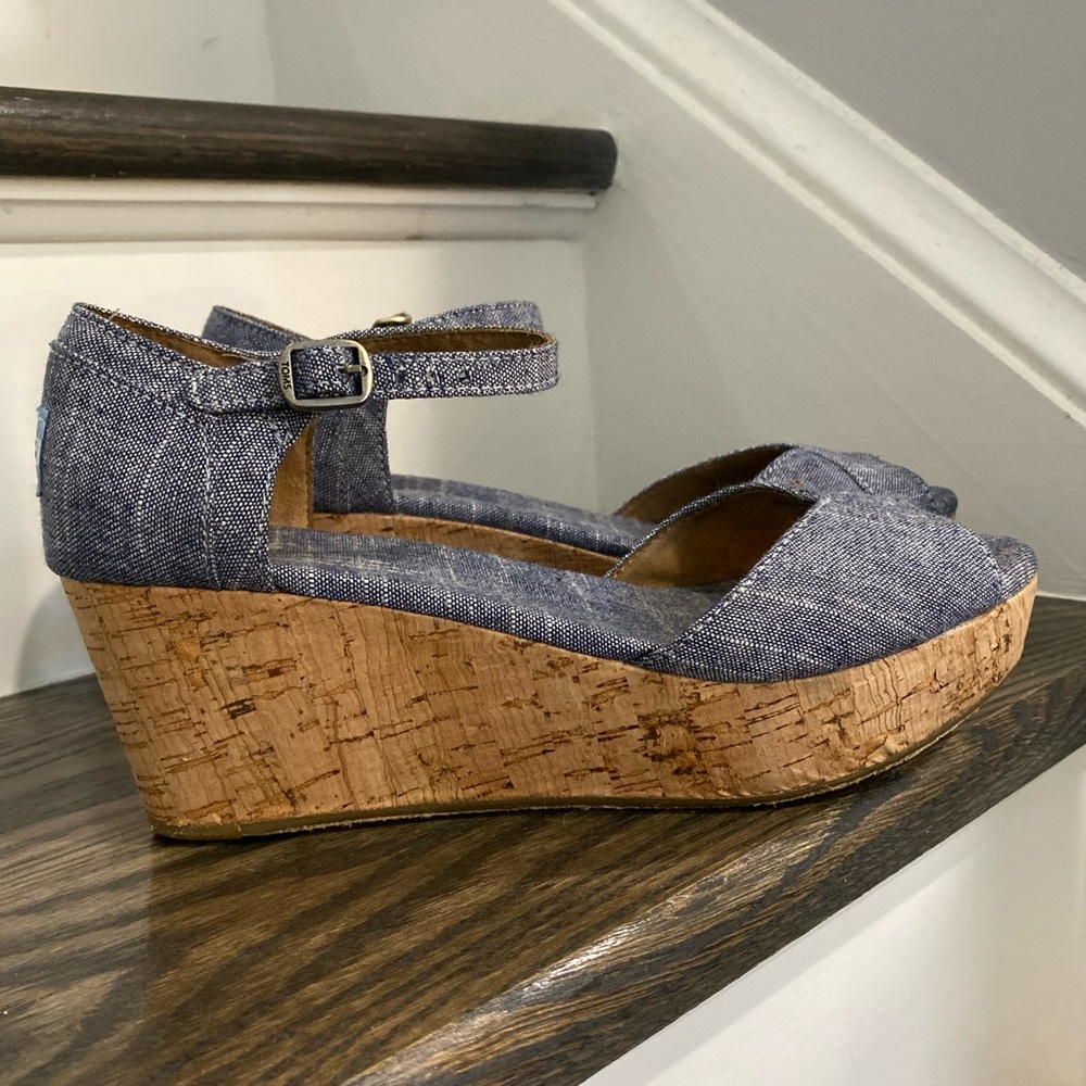 TOMS Women Platform Open Toe Shoes size 6.5